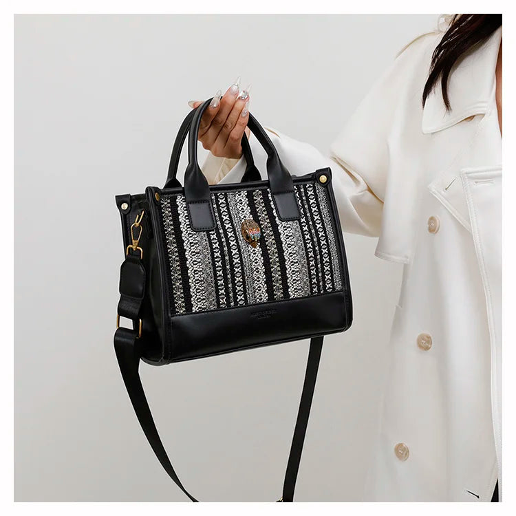 Designer style bag 2025 new model fashionable and luxurious women's handbag, suitable for daily use and versatile cross-body bag