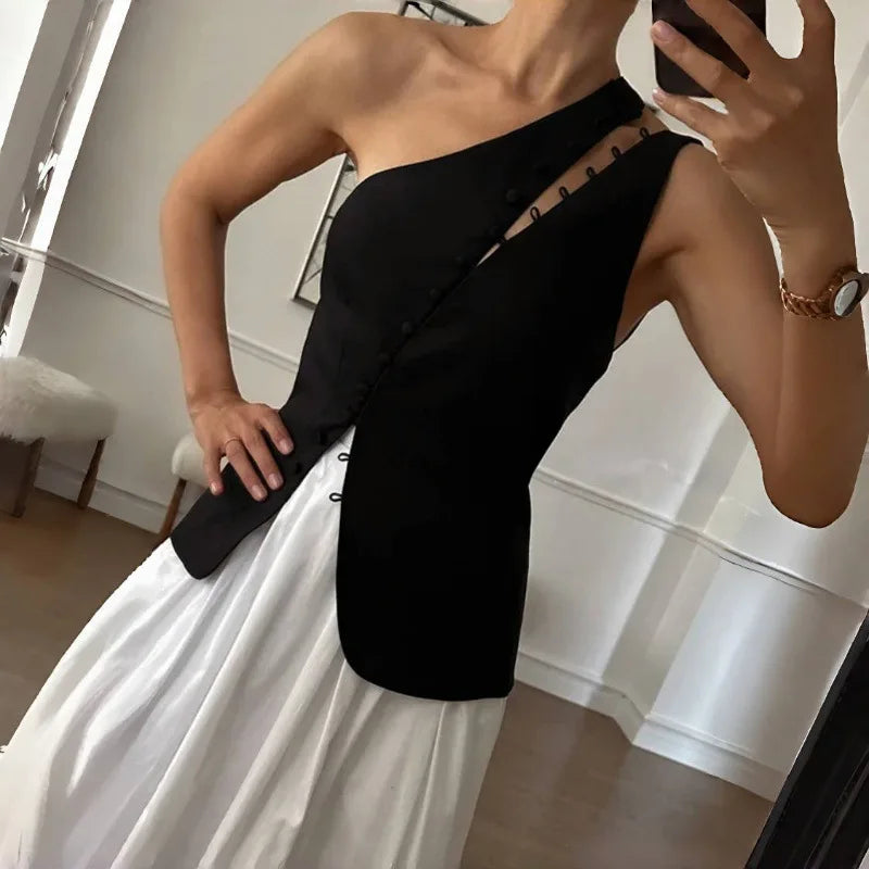 Summer New Fashion Design Oblique Neck Hook Buckles Hot Girl Sleeveless Tank Top