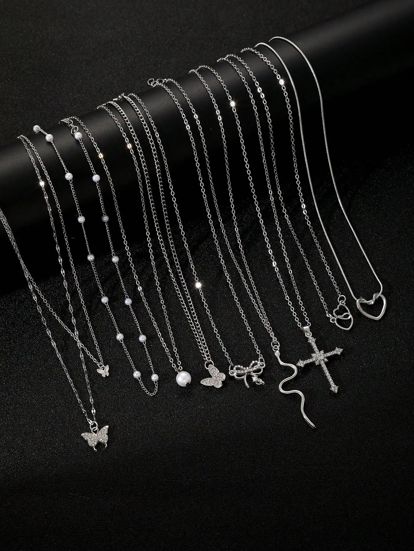9 Fashionable, Simple, Exquisite, Elegant and Cute Necklaces, Including Butterfly, Heart-Shaped, Cross, Bow, Snake, Rhinestones, Shiny Artificial Pearls, Perfect for Holiday, Holiday, Party, Date and Daily Wear, Gift or Acces