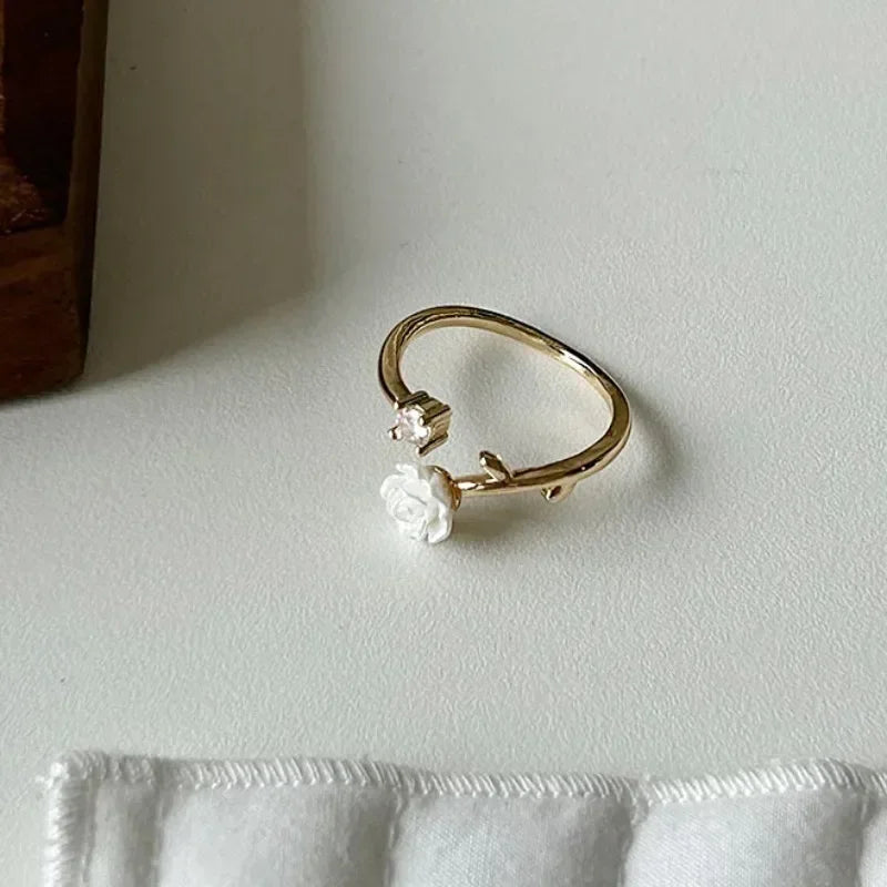 Trend Luxury Rings for Women Gold Plated Stainless Steel Rose Ring Fashion Aesthetic Jewelry Temperament Anillos Mujer