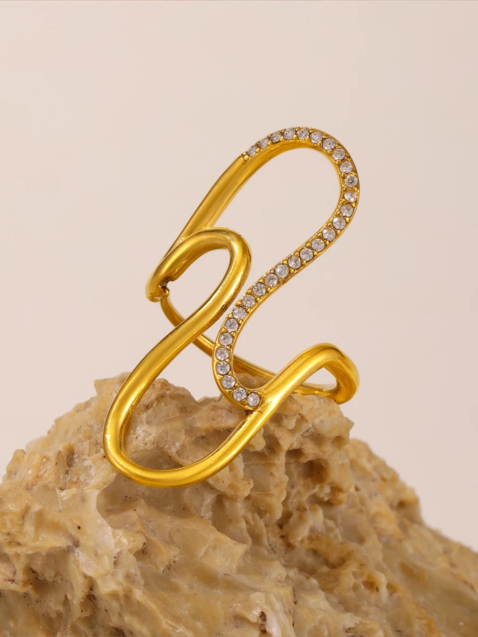 Fashion Women's Ring In Stainless Steel With Shiny Zircon 18k Gold Plated Adjustable Minimalist Aesthetic Rings For Women