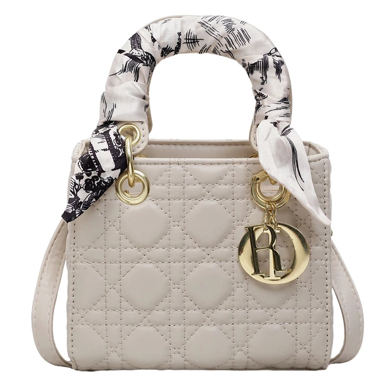 Women's Fashion Bag, Light Luxury Brand with Versatile Portable Shoulder Bag and Elegant Niche Design