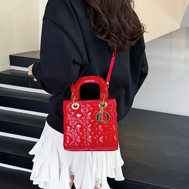Fashionable Shopper Bag With Unique Trendy Style And Large Capacity For Business Women Commuter Essentials