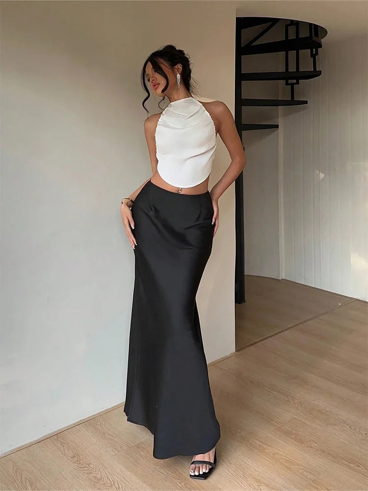 2025 New Summer Hot Girls Halter Neck Irregular Sexy Bellyband Top Street Shot Fashion Backless Outside Wearing Small Vest Tees