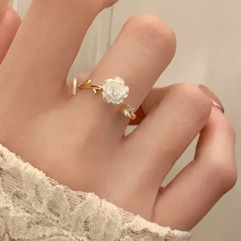 Trend Luxury Rings for Women Gold Plated Stainless Steel Rose Ring Fashion Aesthetic Jewelry Temperament Anillos Mujer
