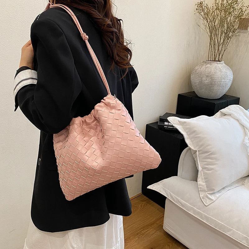 Luxury Designer Paris Fashion Elegant Handbag In Solid Color With Trendy Design For Business Commuter Women