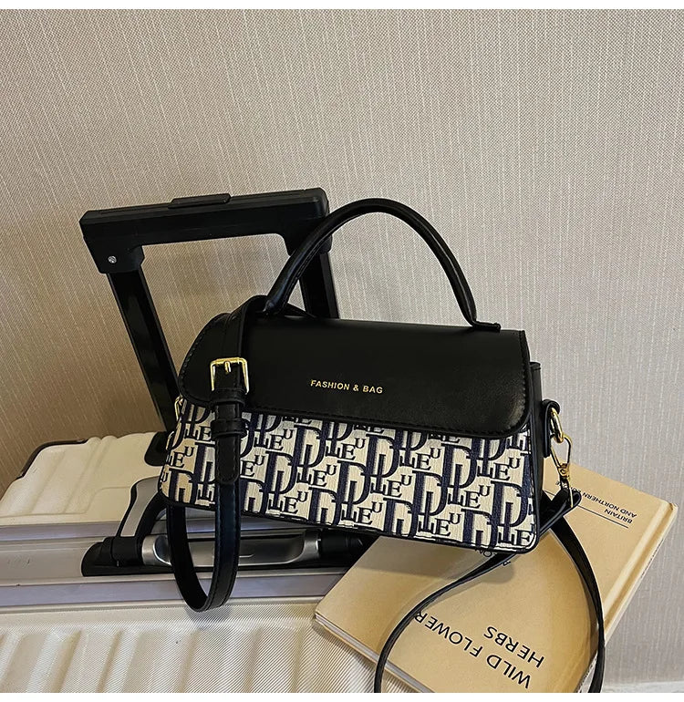 2025 fashionable new women's bag with stylish letter print design, versatile shoulder bag, casual and simple crossbody bag