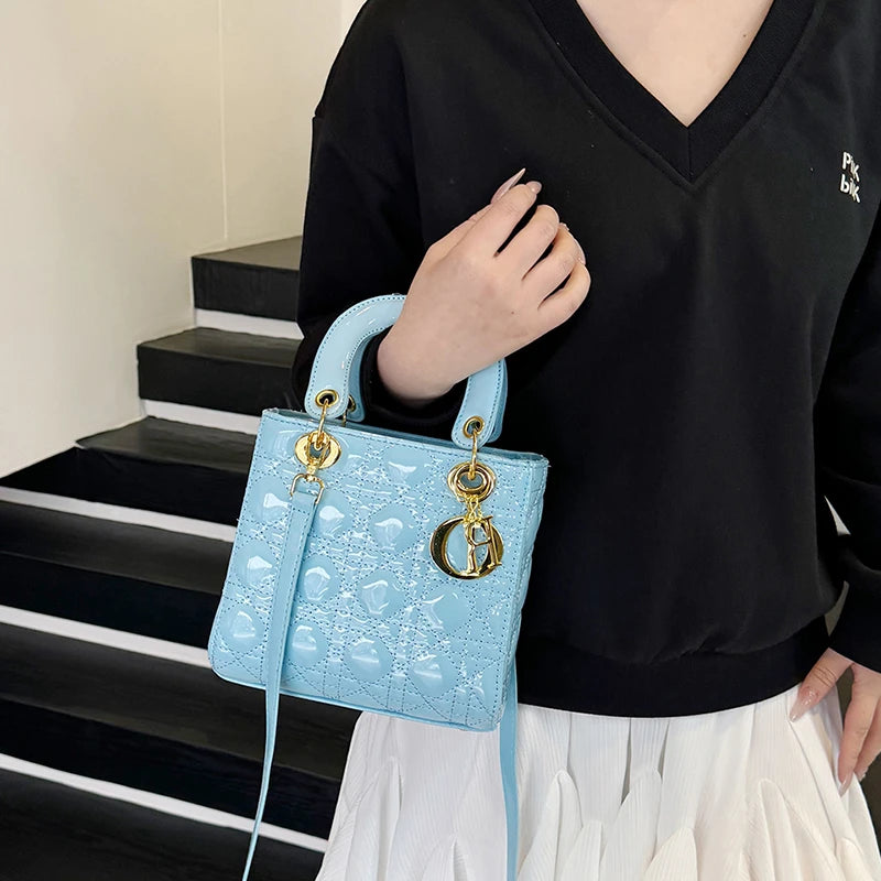 Fashionable Shopper Bag With Unique Trendy Style And Large Capacity For Business Women Commuter Essentials