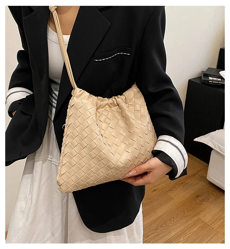 Luxury Designer Paris Fashion Elegant Handbag In Solid Color With Trendy Design For Business Commuter Women