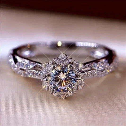 Fashion Ring Exquisite Inlaid Round Flower Stones Wedding Rings For Women Engagement Jewelry HipHop Party Gift Creative