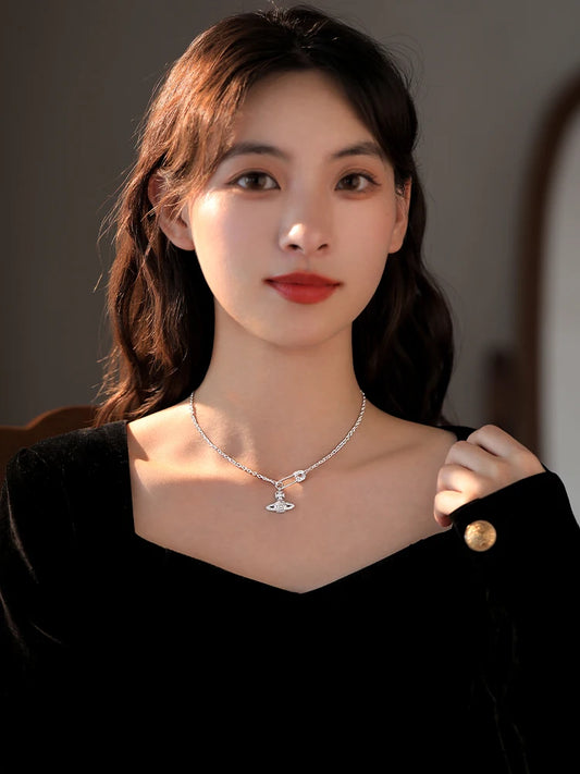 Ele Queen Elizabeth II Nelace Women's Unique Design High-End Clavicle Chain 2025 New ular Trendy Ne Chain Accory
