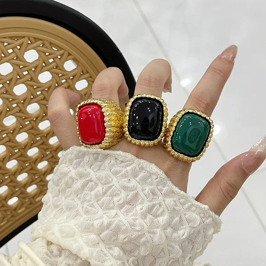 French fashion temperament elegant classic light luxury wide face ring, suitable for women
